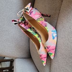 J. Renee Heels